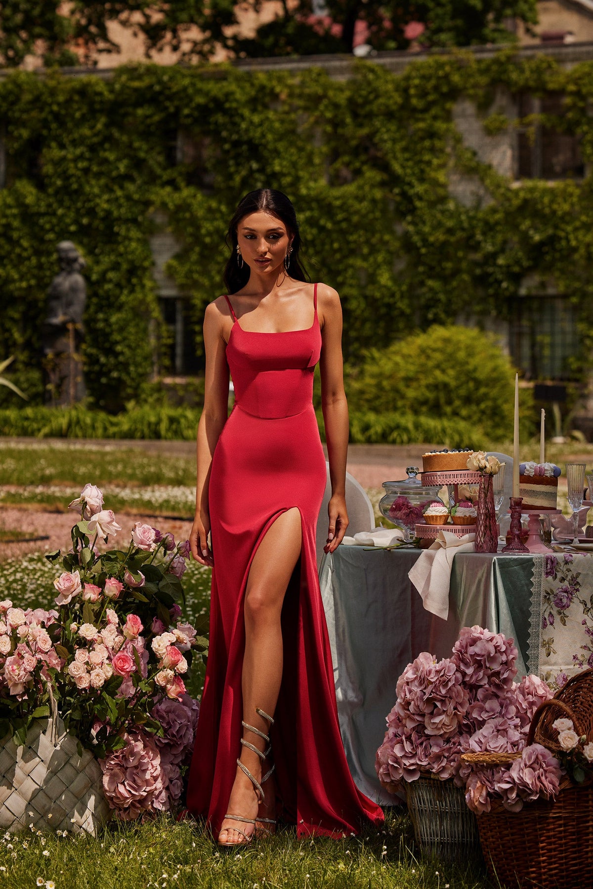 Bella and Bloom Boutique - Chic Beauty Slit Formal Dress: Burgundy