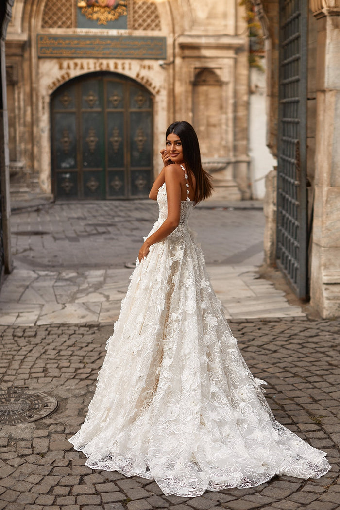 Alamour Made-To-Order MTO Bridal Esen Gown Esen 3D Floral Bridal Gown | Afterpay | Klarna | Zip Pay