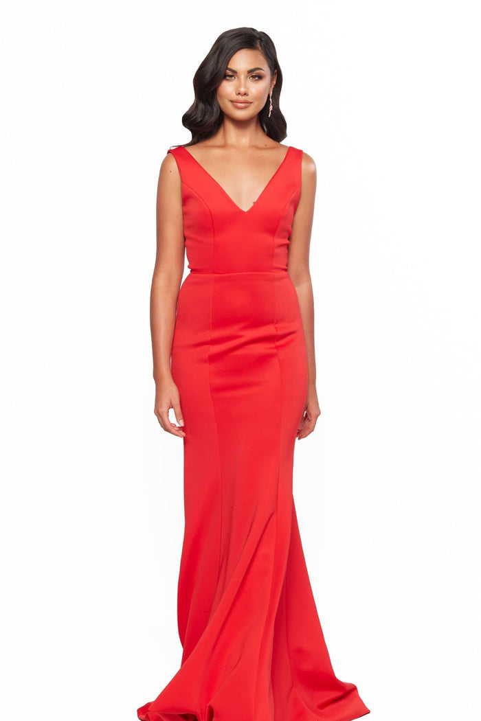 A&N Boutique Custom Bridesmaids Makayla Gown - Red Bridesmaids Makayla V-Neck Low Back Mermaid Gown - Red