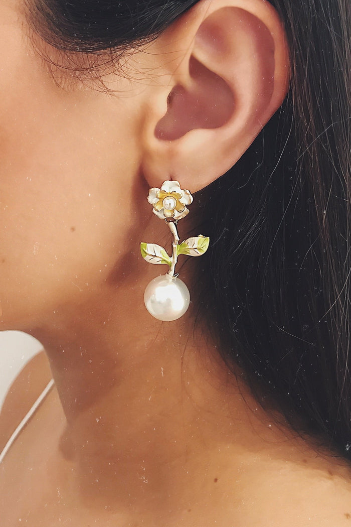 Glazori Jewels Earrings Glazori Juana Pearl Flower Drop Earrings Glazori Juana Pearl Flower Drop Earrings